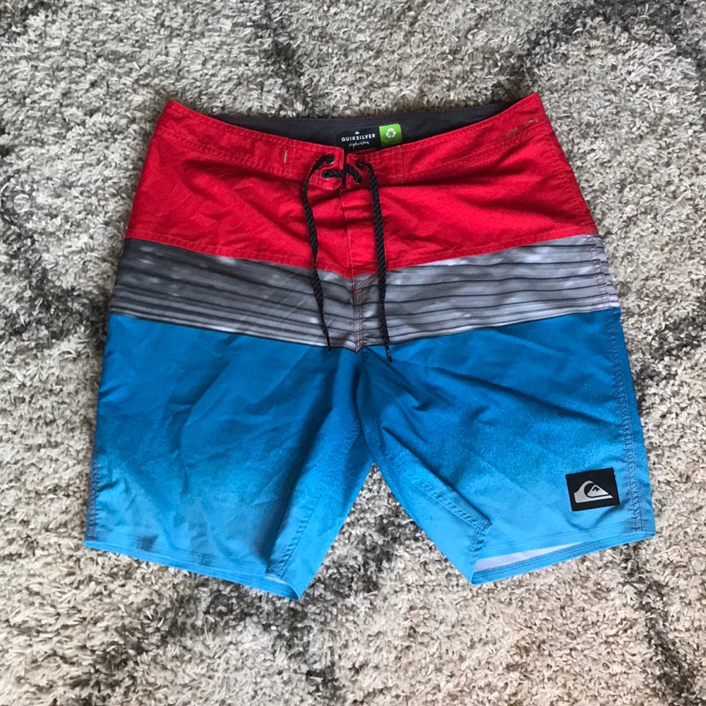 Quicksilver Men’s Boardshorts Size 34 Style High-line 4 Ways Stretch